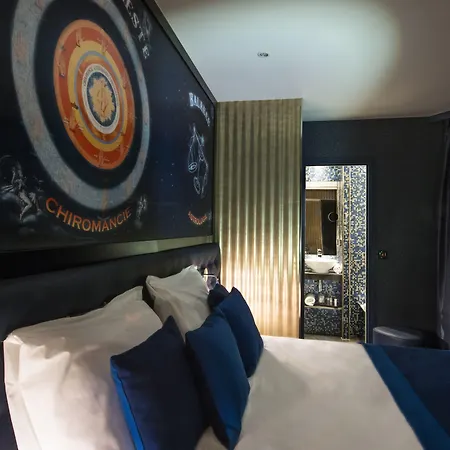 Maison Monceau Hotel