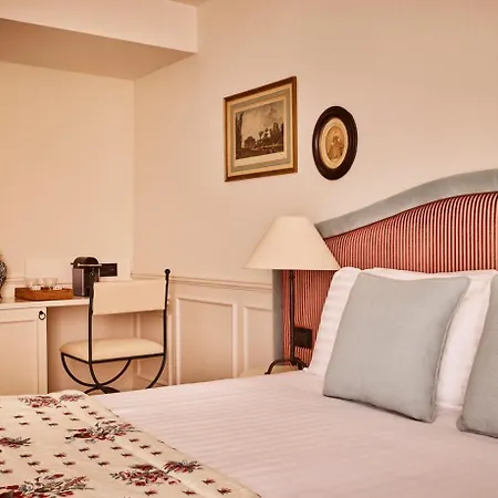 Maison Monceau Hotel