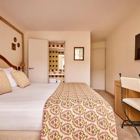 Maison Monceau Hotel