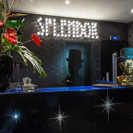 Maison Monceau Hotel 4*