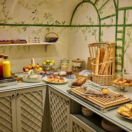 Maison Monceau 4*
