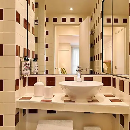 Maison Monceau 4*