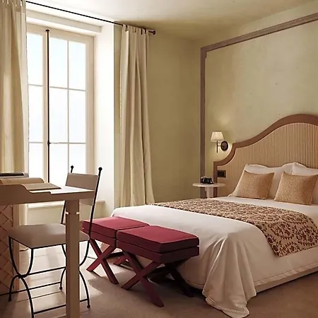 Maison Monceau Отель 4*