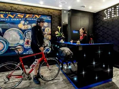 Maison Monceau 4* Paryż