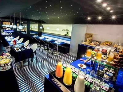 Hotel Maison Monceau 4*