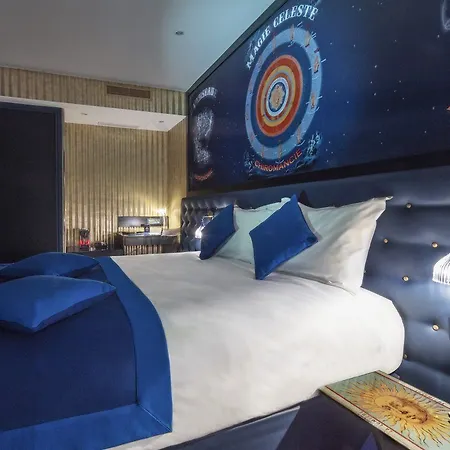 Splendor Elysees Hotel Paris