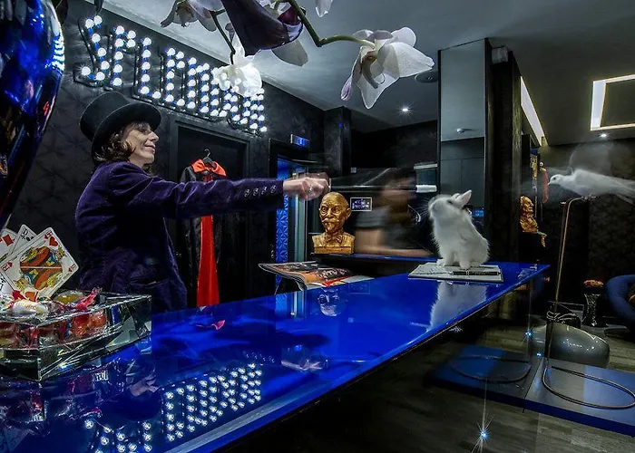 Hotel Maison Monceau 4*