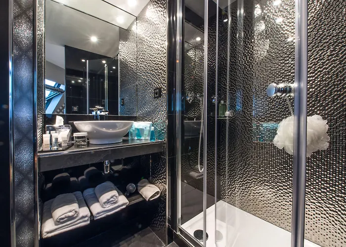 Splendor Elysées Hotel 4*